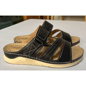 Pierre Dumas Women's 6 Black Faux Leather Slip On Sandals Summer Resort Vacation